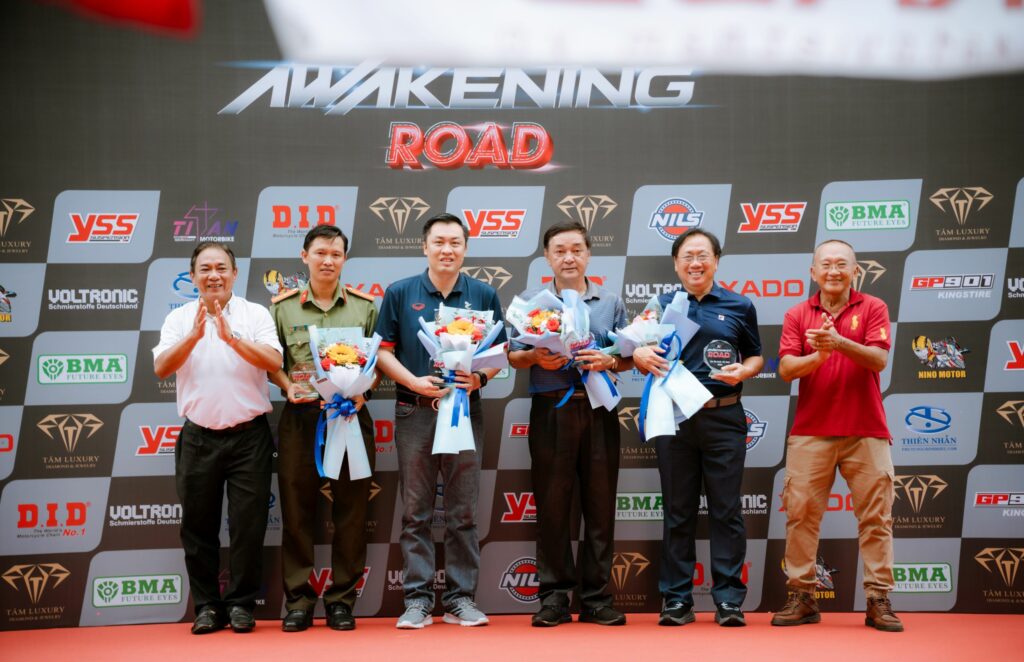 Khai mạc Awakening Road với sự có mặt của các đại diện quan trọng