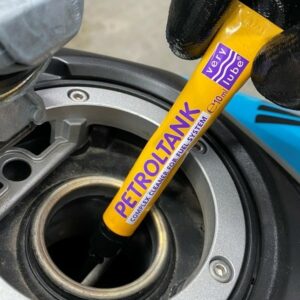 XADO Petroltank Complex Cleaner – Phụ gia vệ sinh hệ thống xăng 8 xado petroltank phu gia ve sinh he thong xang 3 4