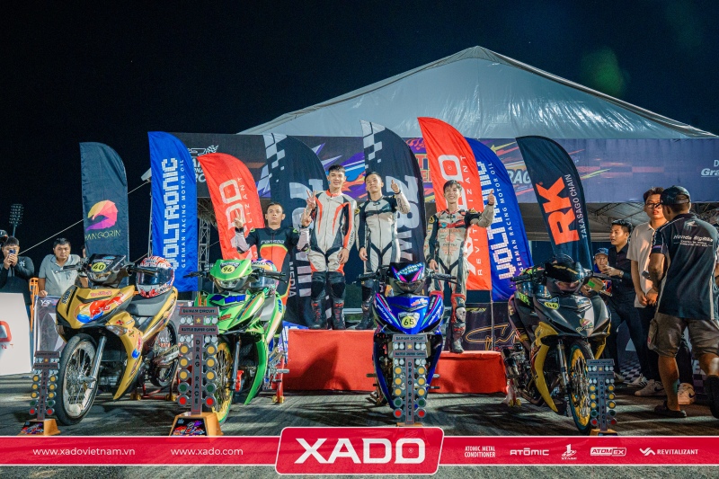 Chạm mốc vinh quang cùng top 4 nhà vô địch tại giải đua Battle Super Open Drag 201M